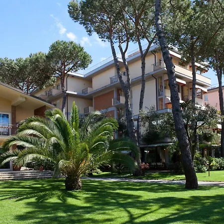 מלון Andreaneri 3*