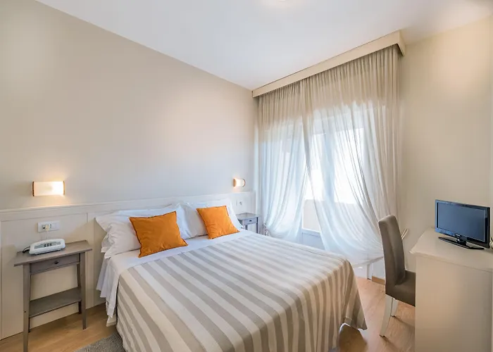 Andreaneri מלון 3*